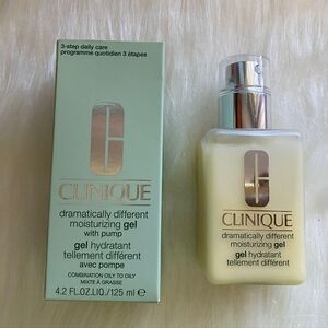 NEW Clinique Dramatically Different Moisturizing Gel